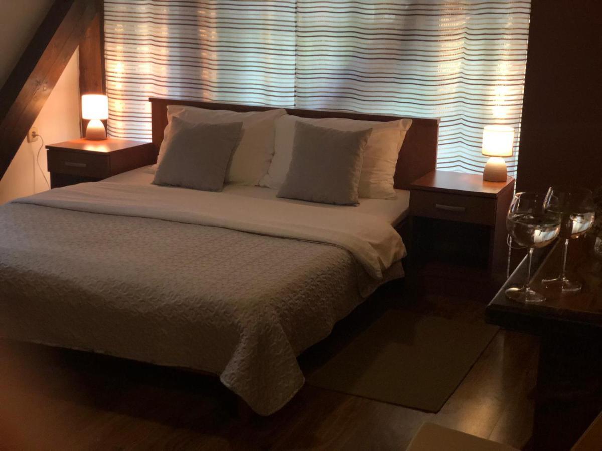 Guesthouse Pod Rastockim Krovom Slunj Eksteriør billede