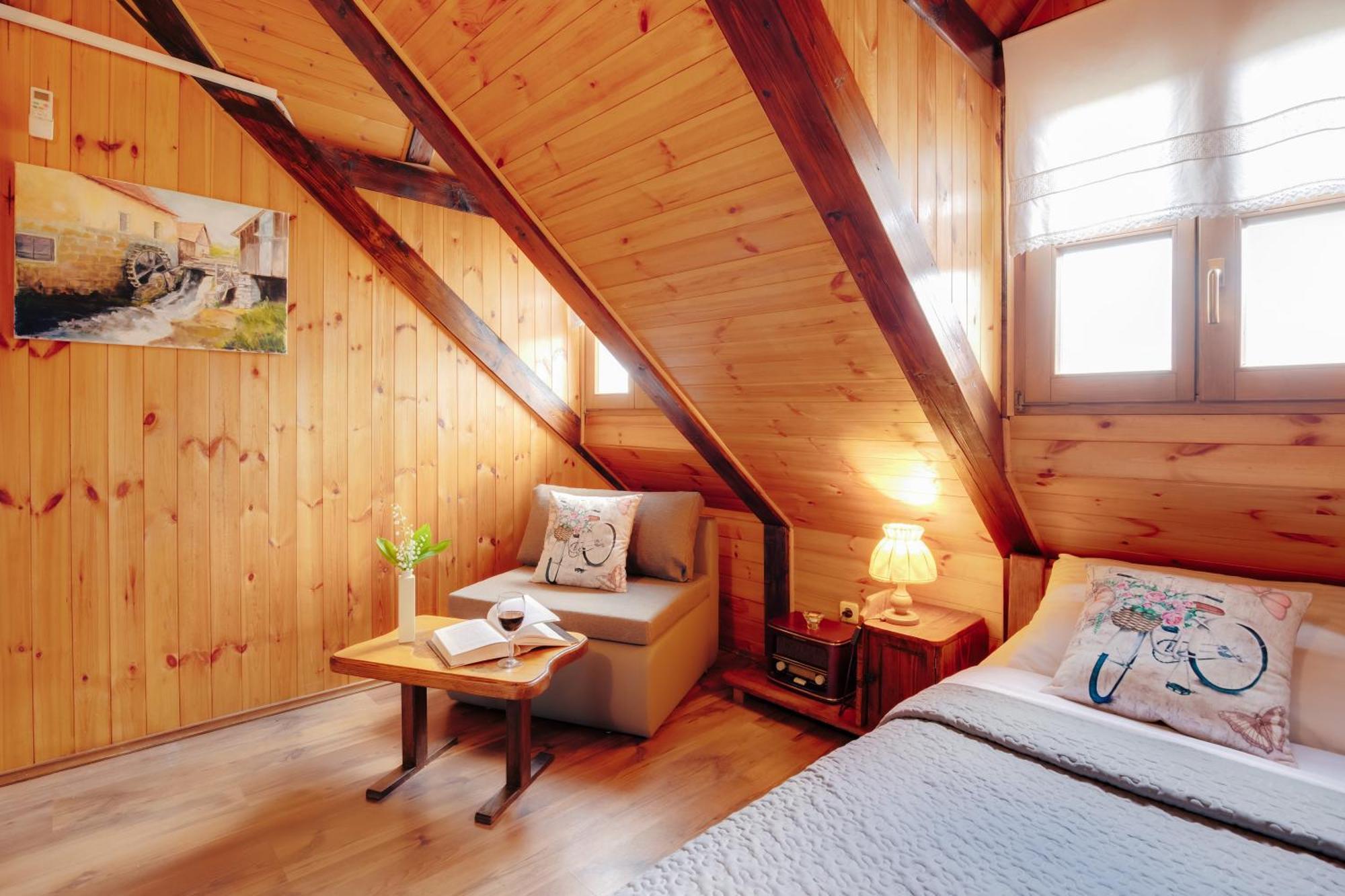 Guesthouse Pod Rastockim Krovom Slunj Eksteriør billede