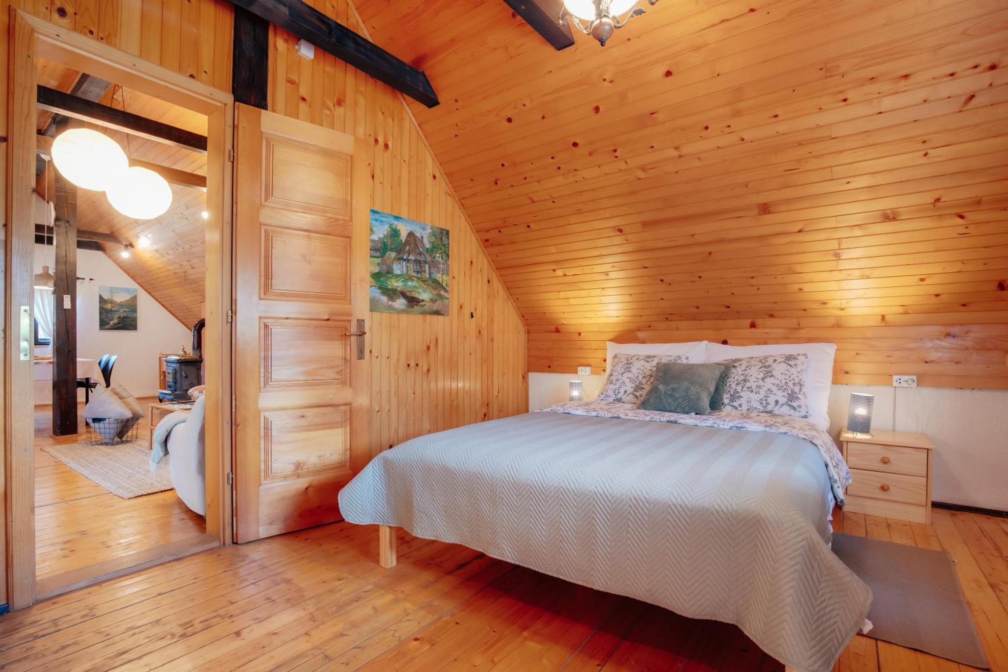 Guesthouse Pod Rastockim Krovom Slunj Eksteriør billede